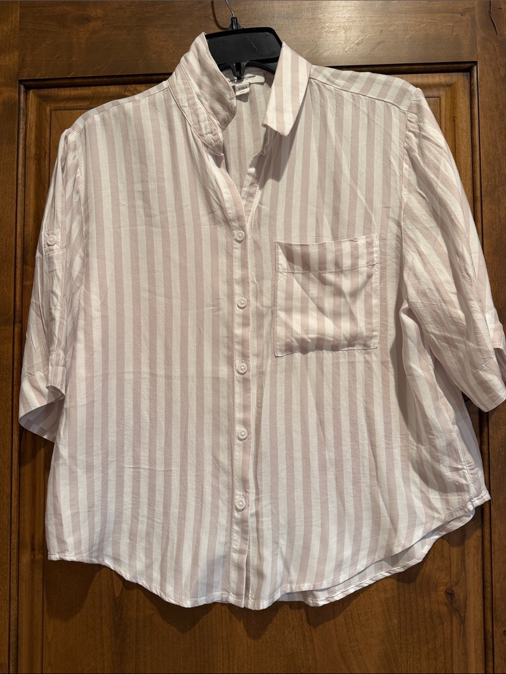 Beachlunchlounge striped button down